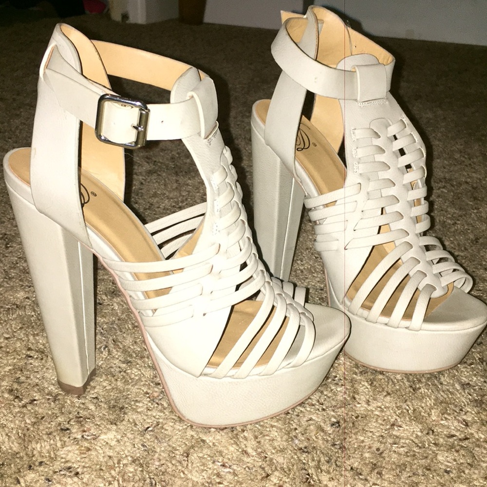 Heart in D brand heels